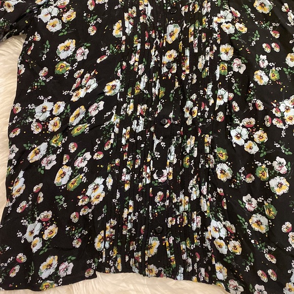 Zara The Penny Blouse Black Floral White Daisy Print Women’s Size XSmall NWT - Picture 2 of 7
